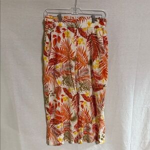 Tropical Leaf Print Women's linen blend Capris GUC Small